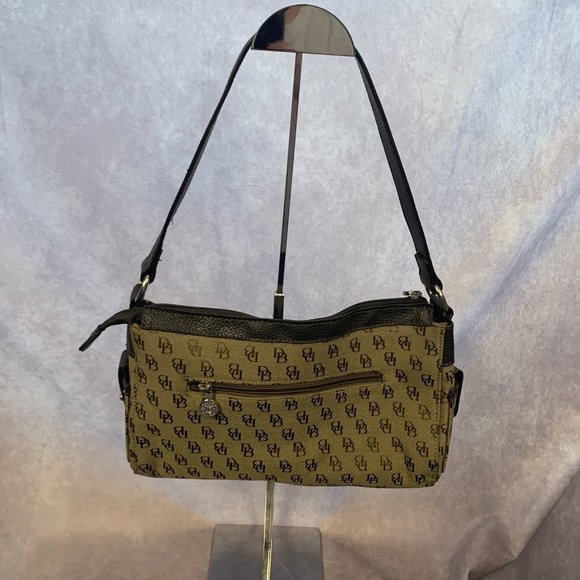 Dooney & Bourke Signature Canvas Shoulder Bag in Like New Condition!!! - Picture 6 of 13